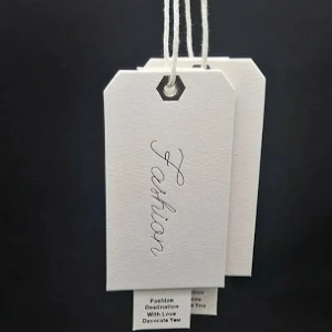 In nhãn mác quần áo tại Quận 6